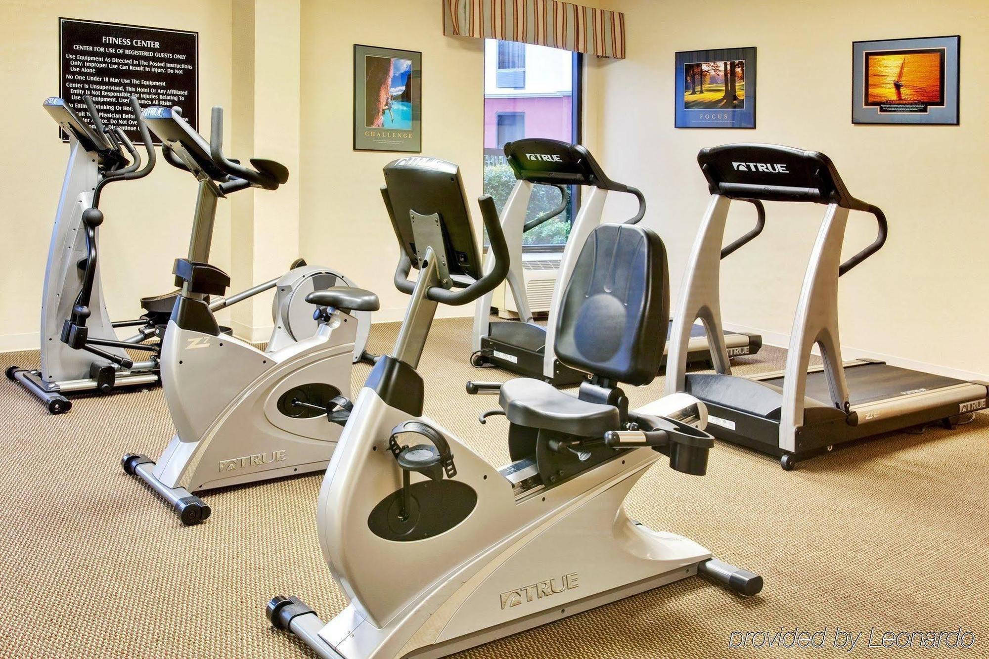 Express Medical Center - Midtown By Ihg Hotel