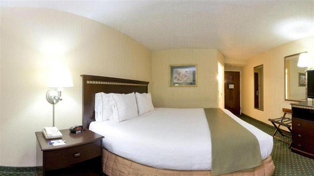 Express Medical Center - Midtown By Ihg Memphis