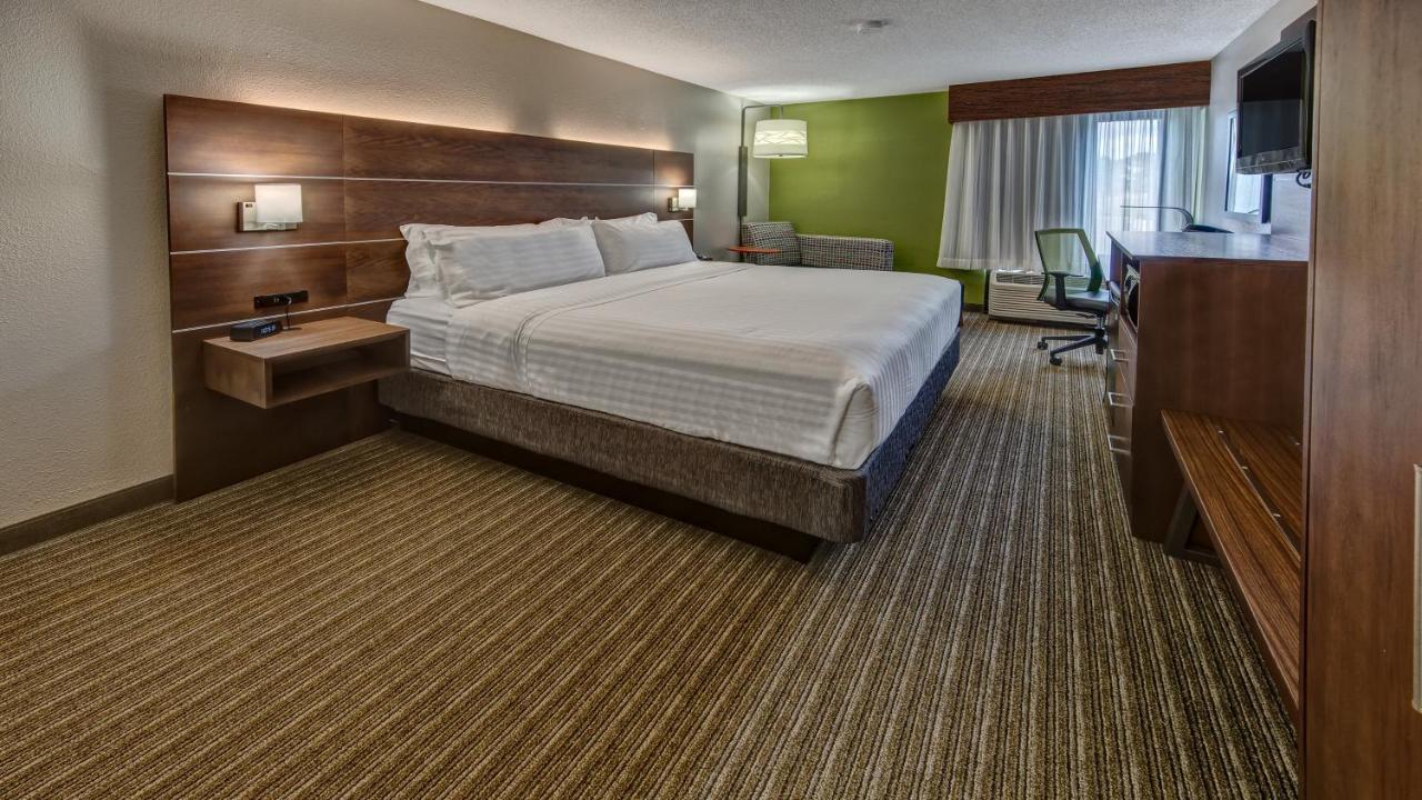 Express Medical Center - Midtown By Ihg Hotel