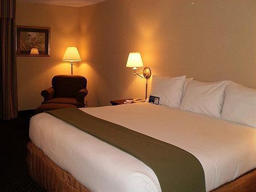 Hotel Express Medical Center - Midtown By Ihg 2*