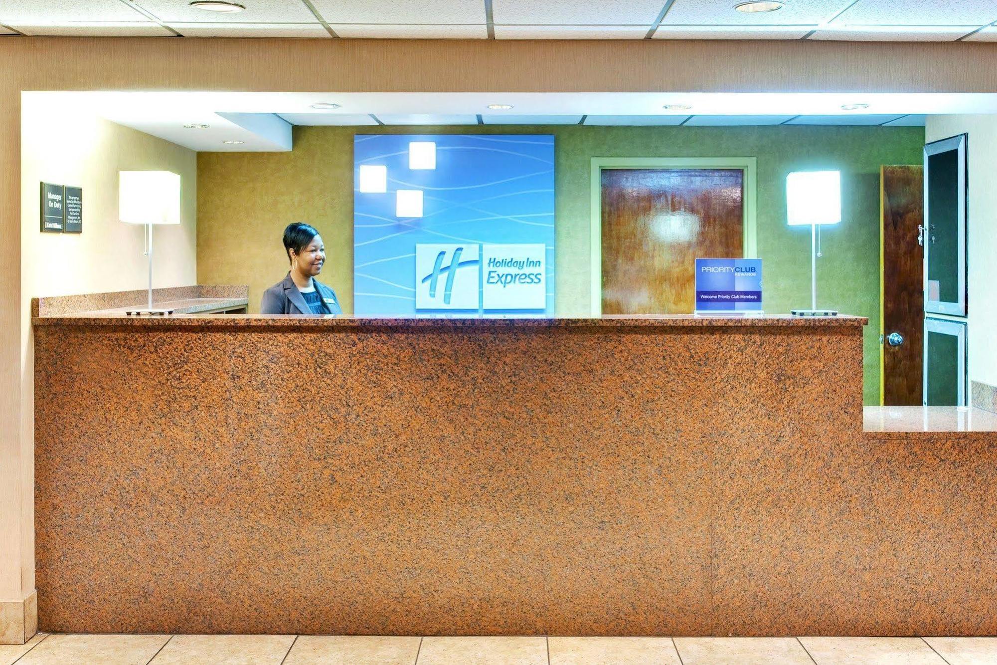 Express Medical Center - Midtown By Ihg Memphis