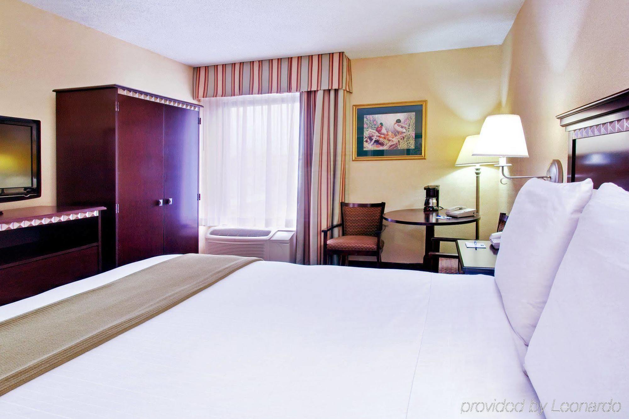Express Medical Center - Midtown By Ihg Hotel Memphis